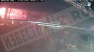 Moment pożaru w centrum handlowym w Kemerowie