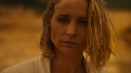 Iris. Affair. S01E01