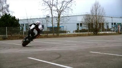 Kobieta na motocyklu
