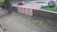Nietrzeźwy kierowca wpadł w ogrodzenie mając 3 promile.