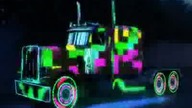 Hard Truck - świeci jak choinka