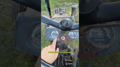 200 letni traktor szok! i odpala nawet!