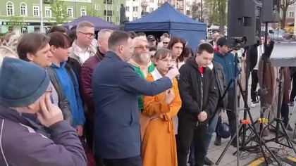 1312 Nazwała go Brutusem prosto w oczy.  Mentzen musiał się gęsto tłumaczyć.  (1)