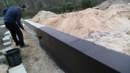 Jak wymurować i zabezpieczyć ścianę fundamentową