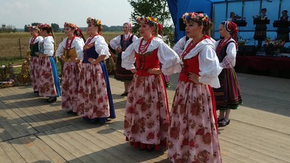 Zespół Pieśni i Tańca Jawor na dożynkach gminnych w Wólce Kątnej #3