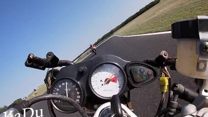 Hamujesz tylko jednym hamulcem? To częsty błąd motocyklistów #najczestszebledymotocyklistow