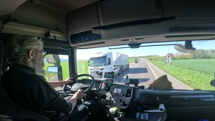 jak wyjechać ze stacji benzynowej 40 tonowym zestawem?