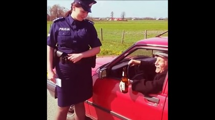 NIETRZEŹWY KIEROWCA ZADZIWIA POLICJANTKĘ #polska #dlaciebie #zabawa #wiral #śmieszne #policja