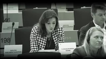 EWA ZAJĄCZKOWSKA ZMIAŻDZYŁA KOMUNISTKĘ Z UE W SPRAWIE LIKWIDACJI GOTÓWKI! mp4 686x432