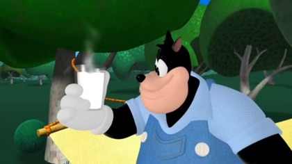 Mickey Mouse Clubhouse - The Birdhouse is Blowing Away (Clip)