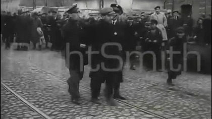Warsaw 1942 - Jewish Ghetto police beating up and arresting Jews
