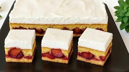 To ciasto ze śliwkami robi furorę  każdy chce przepis! 
Idealne do kawy, na weekend lub rodzinne spotkanie.
Zobacz krok po kroku, jak przygotować to domowe ciasto ze śliwkami, które wygląda jak z cukierni, a smakuje jeszcze lepiej! 
Nie uwierzysz, jak łatwo zrobić to ciasto ze śliwkami

Składniki:
6 jajka
350g cukru
270g mąki pszennej
2 łyżeczki proszku do pieczenia
350g roztopionej margaryny lub masła
500g śliwek

Na bezę:
7 białek
350g cukru

Dziękuję, że oglądasz!  
Jeśli lubisz domowe ciasta z owocami, zostaw łapkę w górę  i napisz w komentarzu, czy też pieczesz ze śliwkami! 
 Subskrybuj mój kanał, żeby nie przegapić kolejnych słodkich przepisów  nowe filmy już wkrótce!  
 Kliknij dzwoneczek , żeby być na bieżąco!

#ciasto #śliwki #przepis #domowewypieki #ciastozowocami #ciastozpianką #łatwyprzepis #pieczenie #kuchnia #deser