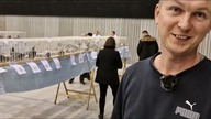 Międzynarodowe Targi Gołębi Pocztowych EXPOGołębie Katowice 2024 - zwiedza Stanisław -Wystawa Gołębi