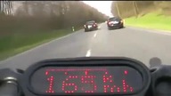 Czarne COŚ na drodze w Niemczech