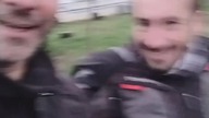 Trzeba sobie pomagać w pracy.  Morbidellli MBP T1002VX.