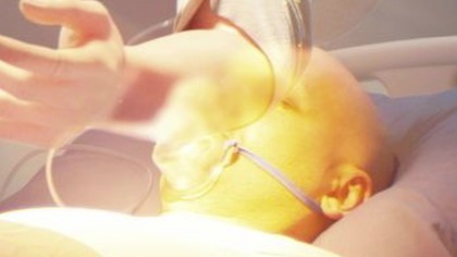 MIĘDZY DWOMA ŚWIATAMI