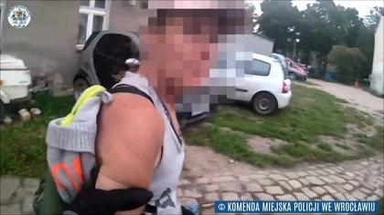 Policja Rekwiruje Lokale Polak&oacute;w Zastrasza Mieszkańc&oacute;w [Mocne Nagranie]