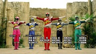 Power Rangers Dino Moc Odważni - Królodcinek #1 - Nadchodzi! Młody Król Dinozaurów