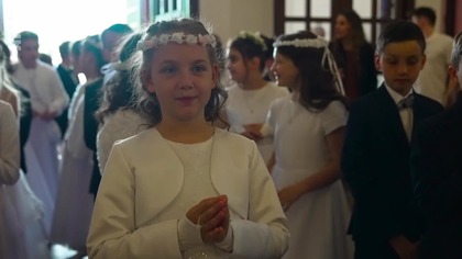 Pierwsza komunia w Polsce.  Tradycja i przepych [LEKTOR]
