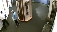 Jak nie zachowywać się w muzeum