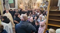 Pieśń o Narodzeniu Pańskim (Bóg się rodzi) w wykonaniu scholi Aniołki z Markuszowa.
