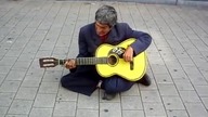 Niesamowity talent - uliczny grajek z Belgii