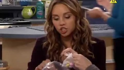 SIOSTRZYCZKI S03E09 PL