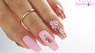Pink bauble nails art / Allepaznokcie Colours by Molly, Molly Lac