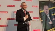 Grzegorz Braun: Trzeba się opowiedzieć, bo zostaje się...