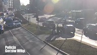 16-letni rowerzysta wjechał na pasy wprost pod auto.  Miał czerwone światło