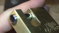 Kłódka antywłamaniowa kontra dłonie:) - Czy na pewno anty włamaniowa? Extra Lock w ataku siłowym!