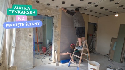 Tynkujemy i wzmacniamy siatką tynkarską salon w bloku