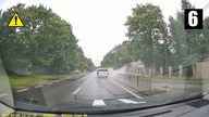 Kierowca Mercedesa ochlapuje pieszych