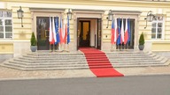 Uroczyste powitanie rządu Republiki Czeskiej przed Kancelarią Prezesa Rady Ministrów.
