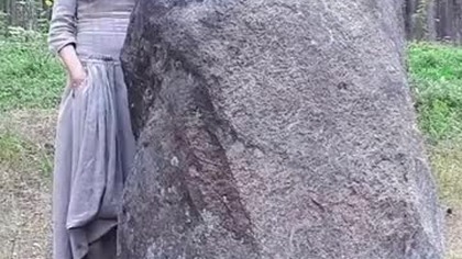Publicystka Alwida Bajor.  Dziewieniszki.  Mitologiczny kamień Mokas