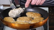 Pysznie tanio i szybko kotlety z kaszy kapusty kiszonej i suszonych grzybów/ Oddaszfartucha