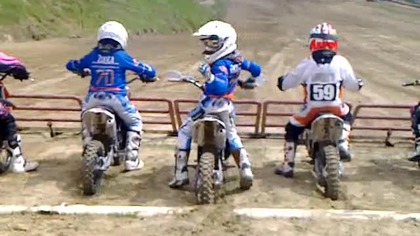 Młody motocyklista z ADHD