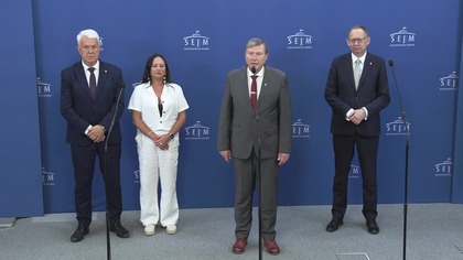 DRUŻYNA BRAUNA UJAWNIA SKANDAL! CZARZASTY NIE WPUŚCIŁ ANTYSYSTEMOWYCH LEKARZY DO SEJMU!