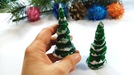 Choinka miniaturka z masy ceramicznej do dekoracji świątecznych DIY