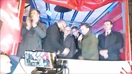 Krzysztof Bosak pod siedzibą PiS: Tam nie ma ŻADNYCH myślących ludzi To partyjni FUNKCJONARIUSZE