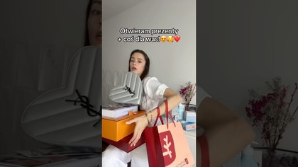 OTWIERAMY PREZENTY!! piszcie na tej drugiej appce!: kitka00