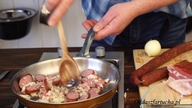 Żurek na zakwasie z wędzoną domową kiełbasą