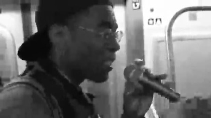 Świetny beatboxer w metrze