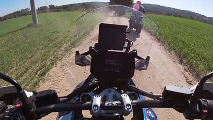 BMW R1300GS vs R1300GS Adventure  który GS ma więcej sensu? Różnice, wady i zalety