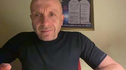 Czas jest krótki (...)...A ci którzy używają tego świata, żeby nie nadużywali. Przemija bowiem kształt tego świata 1 Kor 7, 29.31
Zapraszam do kontaktu: zibinoe@gmail.com i wsparcia dzieła duchowego żarliwą modlitwą i dobrym komentarzem jak również subskrypcją, lajkiem czy udostępnianiem oraz finansowo: Nr konta 20 1160 2202 0000 0002 7002 2642