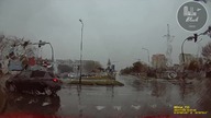 Bydgoszcz wypadek z udziałem karetki na skrzyżowaniu.