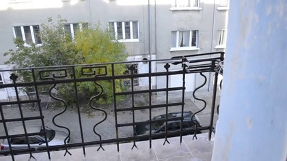 Wyremontowane mieszkanie w kamienicy - szafar@wp. pl