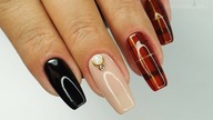 Tartan nails art /Bluesky Polska