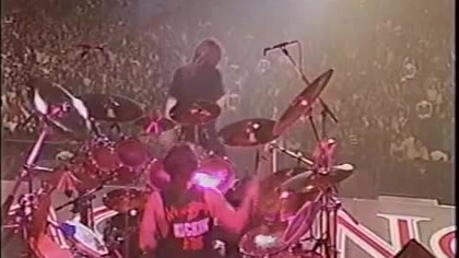Bon Jovi - Livin On A Prayer (live - Tokyo 1988) (HQ)