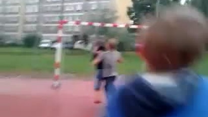 Maciek wyjeaj mu!